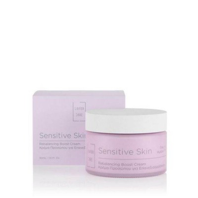 Lavish Care Sensitive Skin Ενυδατική Κρέμα Προσώπου Ημέρας για Ευαίσθητες Επιδερμίδες 50ml