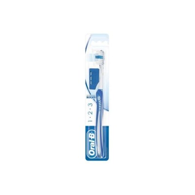 Oral-B  Indicator 1-2-3 Οδοντόβουρτσα  Medium  35 με θήκη  1Τμχ 
